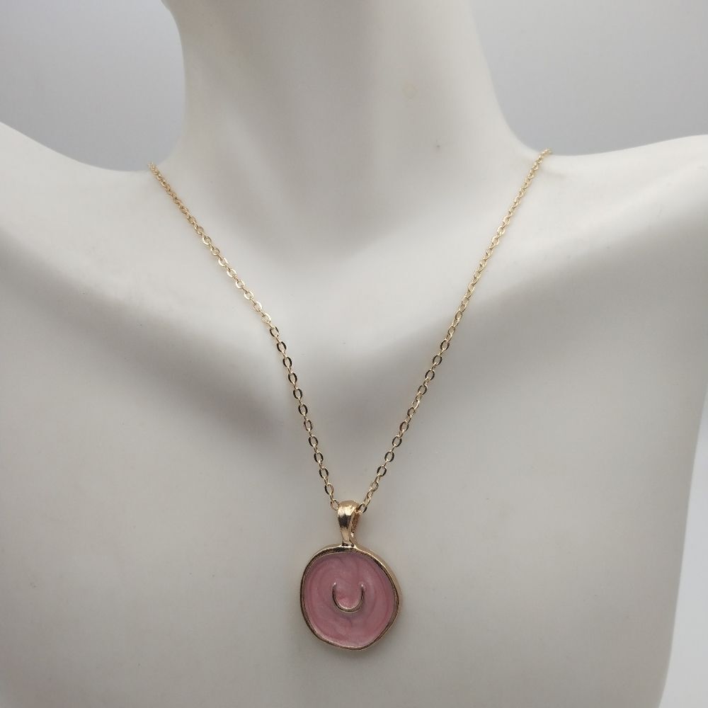 Initial U‎ simplistic necklace boutique nwt
